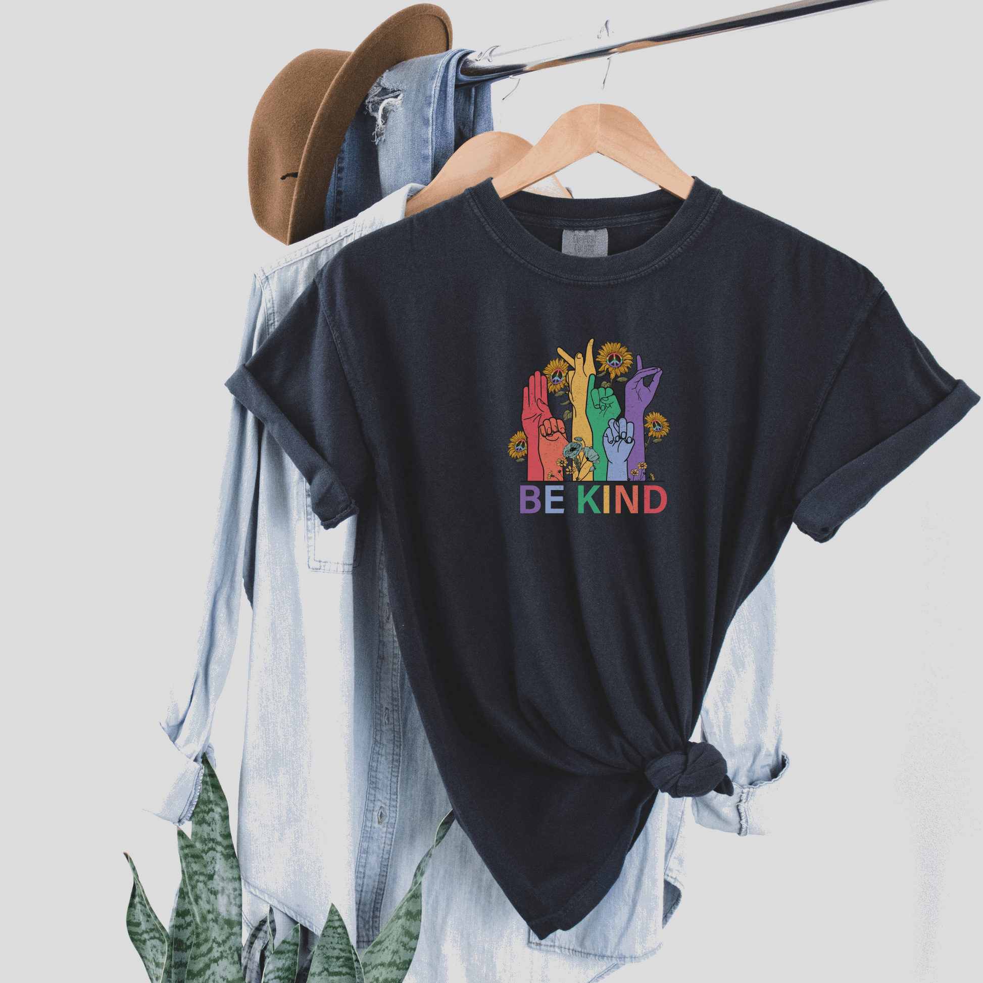 Be Kind Tee T-Shirt Black S 