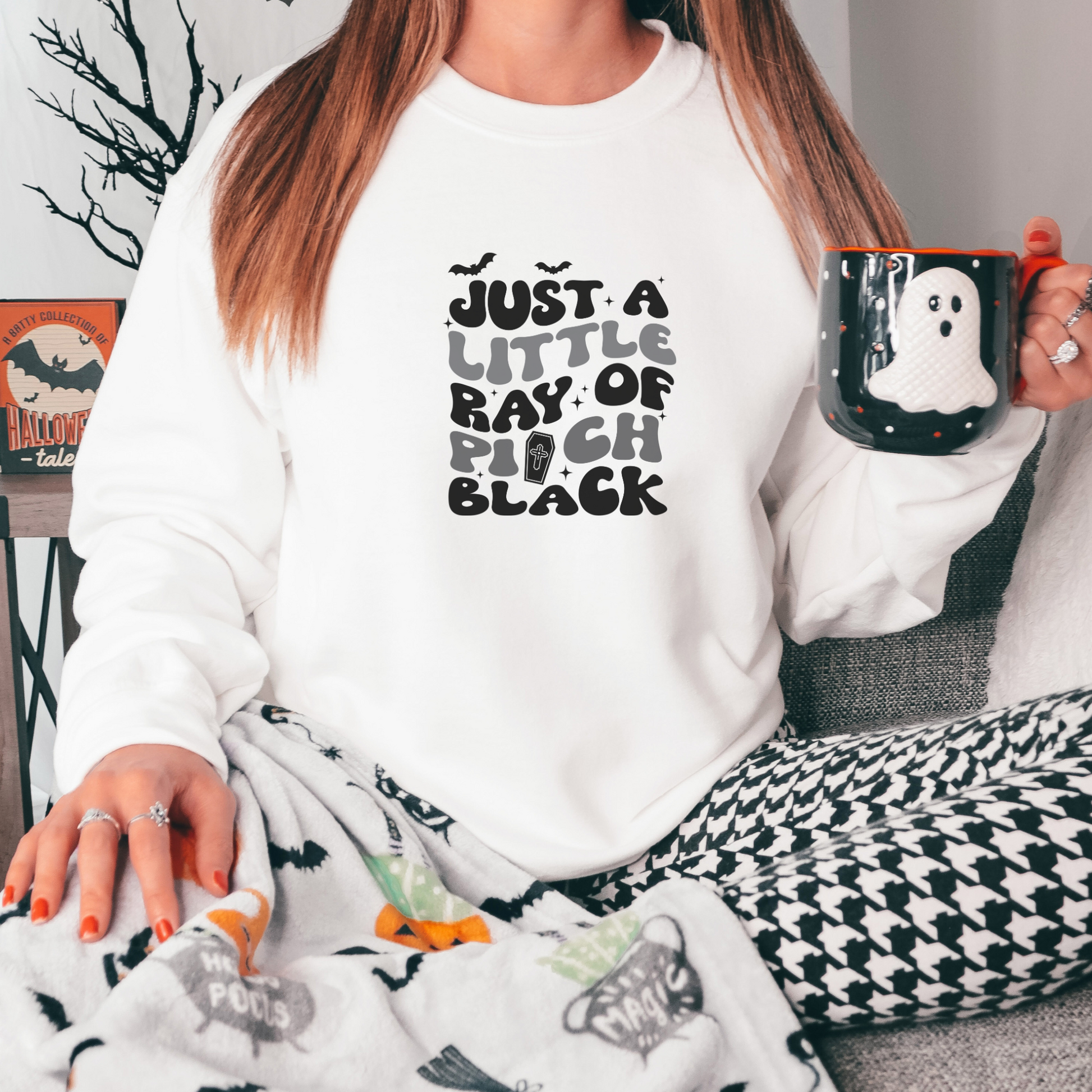 Just a Little Ray of Pitch Black Sweatshirt Sweatshirt S White 