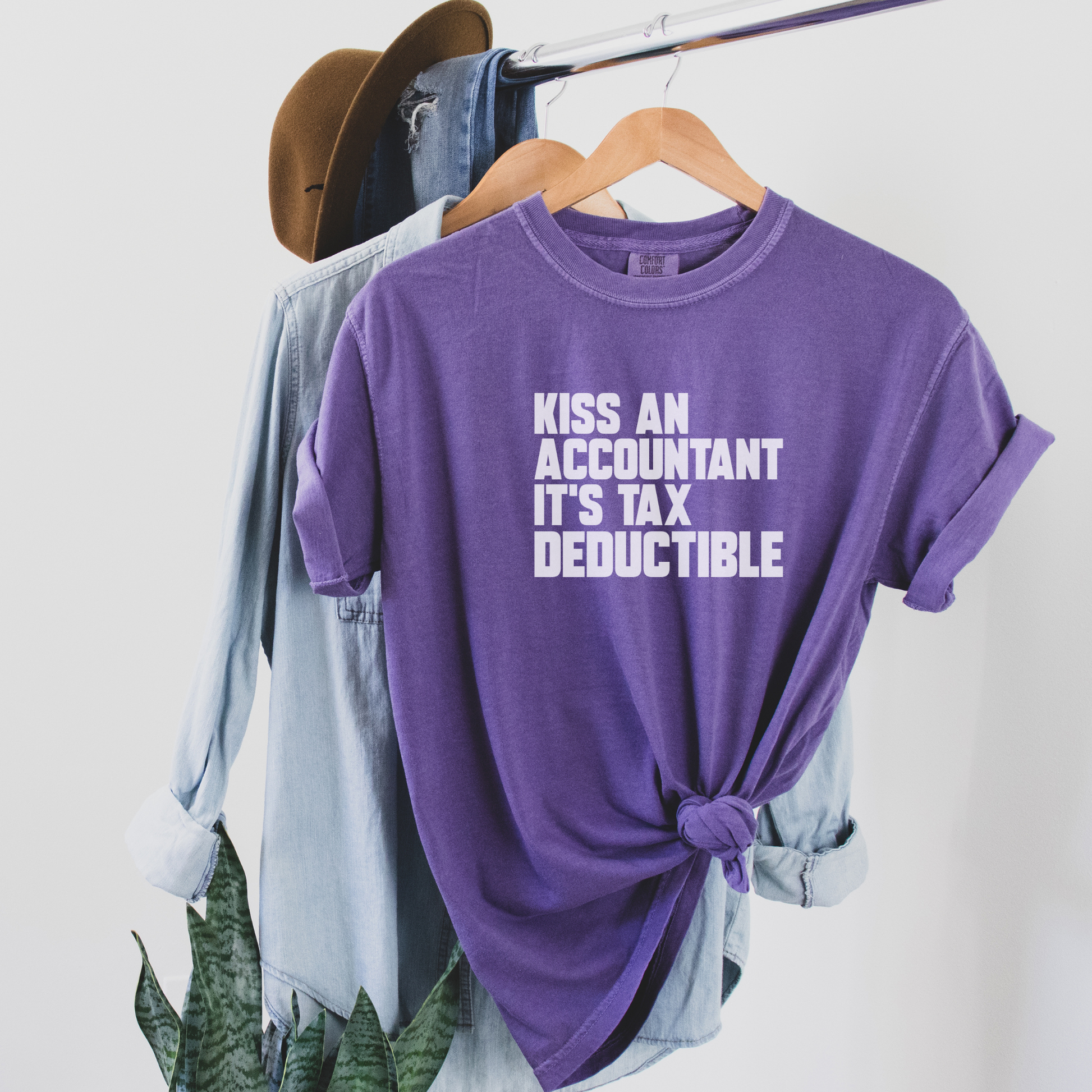 Kiss an Accountant, It's Tax Deductible Tee T-Shirt Grape S 