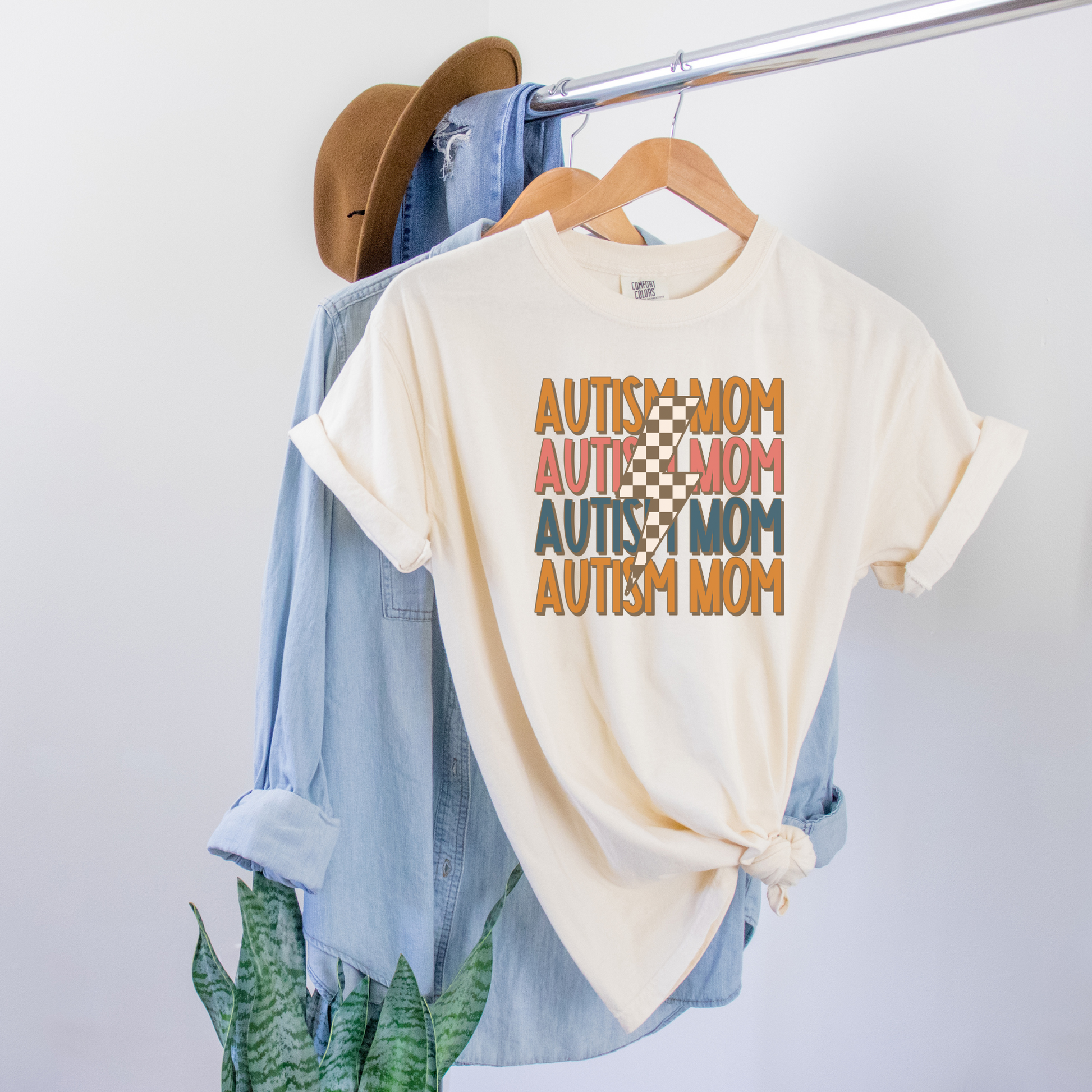 Retro Autism Mom Tee T-Shirt Ivory S 