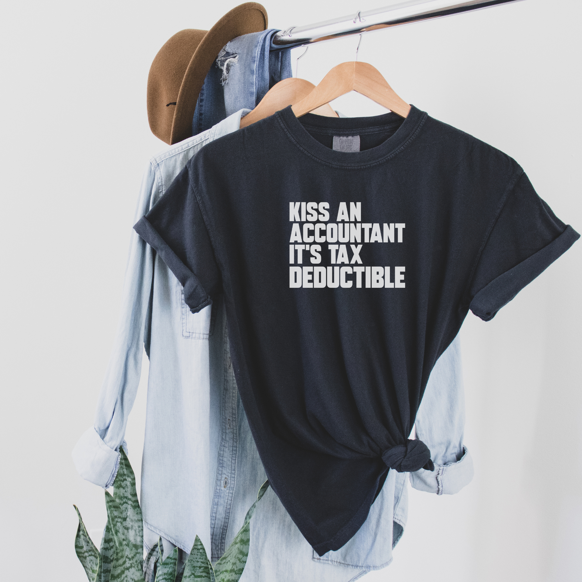 Kiss an Accountant, It's Tax Deductible Tee T-Shirt Black S 